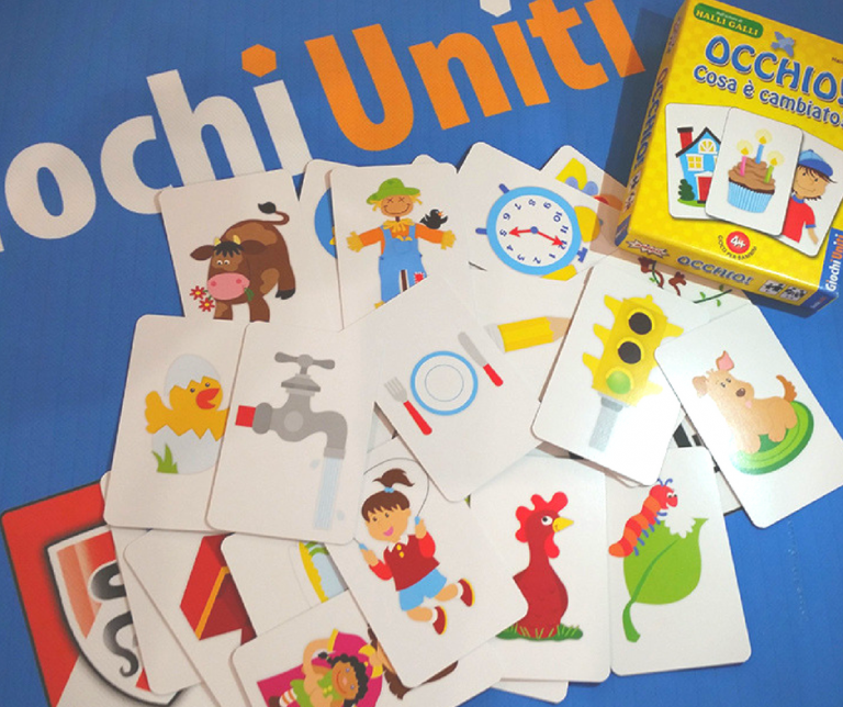 Bambino Gira Gli Occhi Di Lato